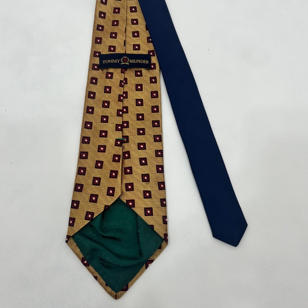 Vintage Tommy Hilfiger Tie 2-Tone Gold Navy Red Blocks 100% Silk USA 58"x3.75" - Picture 7 of 8